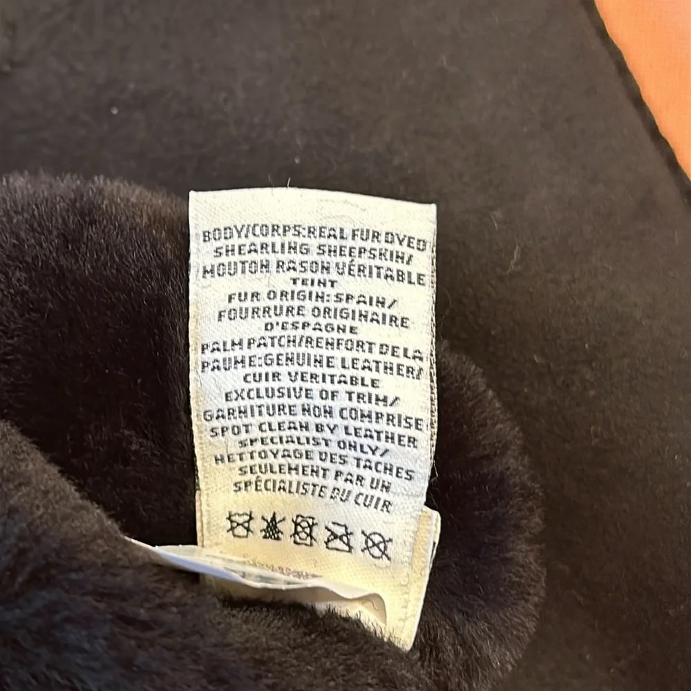 New UGG Whipstitch Sheepskin Gloves. Black. Size L.